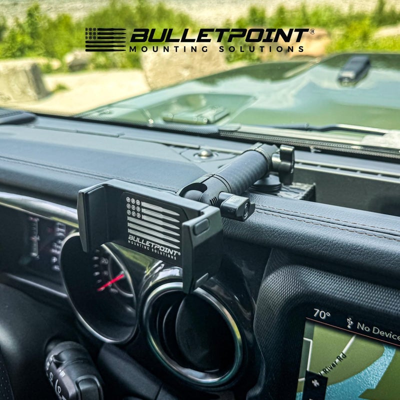 Bulletpoint حامل هاتف محمول مثبت على لوحة القيادة متوافق مع جيب رانجلر JL من 2018-2023 (ليس 4xe) وجيب غلادييتور من 2020-2023 مع قاعدة كروية واحدة (جانب السائق مزود بنابض) - Image 2